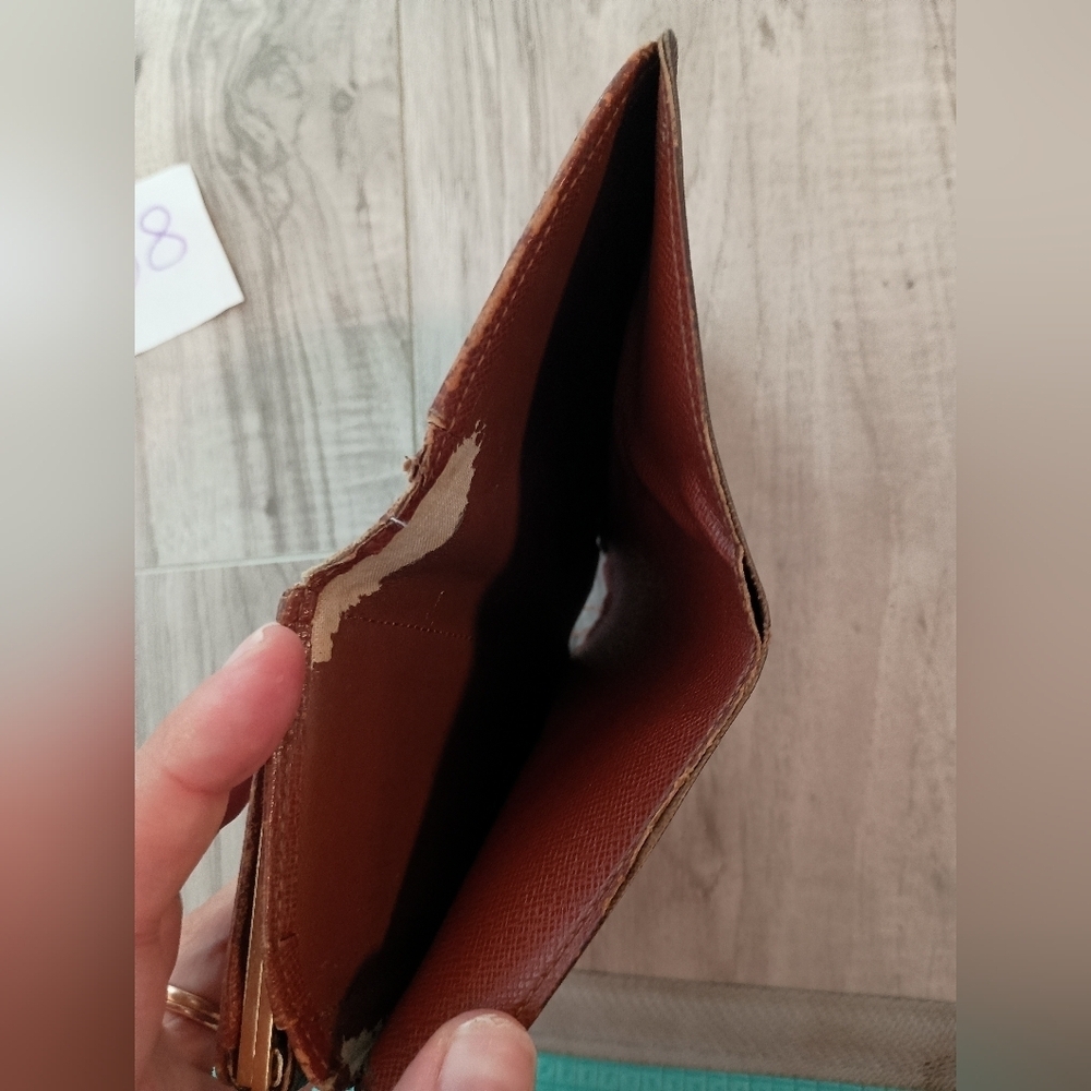Louis Vuitton Monogram Kisslock Wallet - Picture 10 of 15